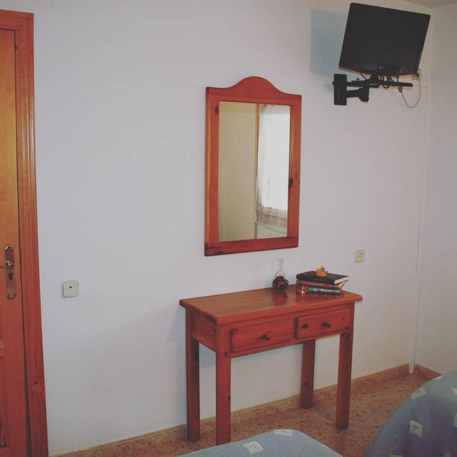 Fonda Naval Hotell Escalona Exteriör bild